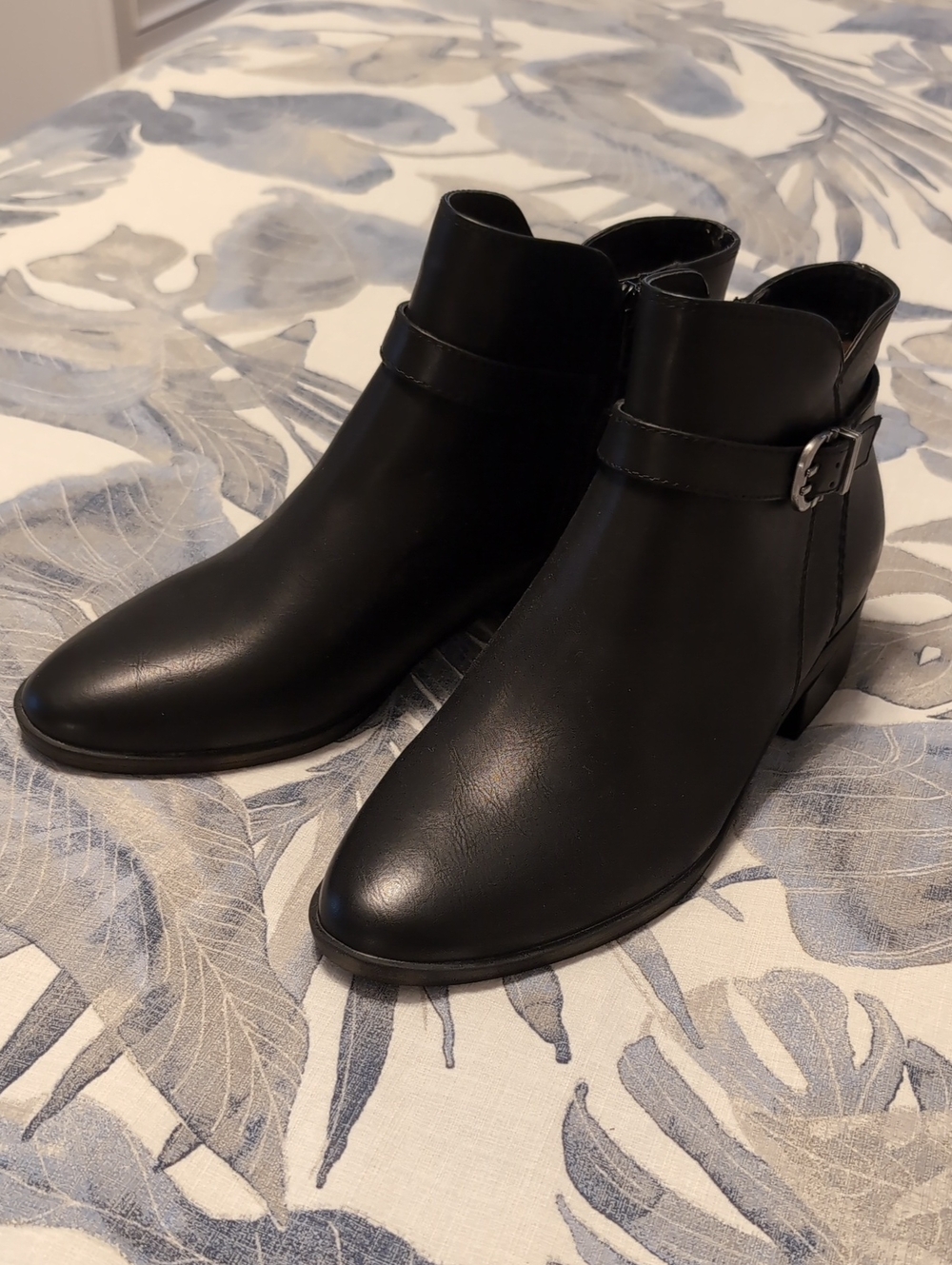 SOUL Naturalizer Black Low Heel Ankle Booties with Buckle Detail